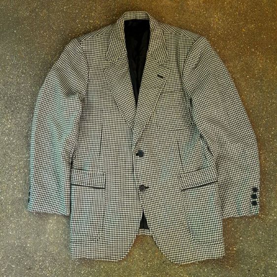 สูทแจ็คเก็ตลำลอง
Vaso by Crown
Classic Tweed wool black with beige houndstooth sport suit jacket
made in Japan
🎌🎌🎌 รูปที่ 2
