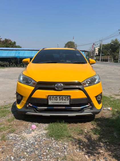 Toyota Yaris 2016 1.2 TRD Sportivo Sedan เบนซิน ไม่ติดแก๊ส เกียร์อัตโนมัติ เหลือง