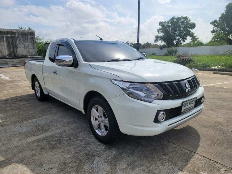 Mitsubishi Triton 2019 2.5 GLX Pickup ดีเซล ไม่ติดแก๊ส เกียร์ธรรมดา ขาว