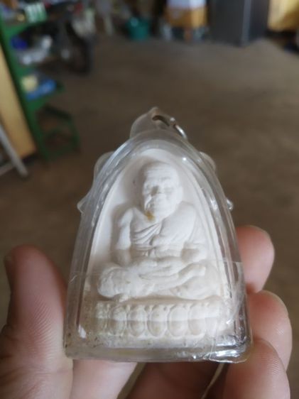 พระเนื้อว่านผสมผงพิมพ์จัมโบ้(พระพิมพ์พระหลวงปู่ทวดหลัง(พระหลวงพ่อโสธรเนื้อว่านขาว)(วัดสักใหญ่)(จังหวัดนนทบุรี))พระบ้านพระเครื่องรางของมงคล รูปที่ 4