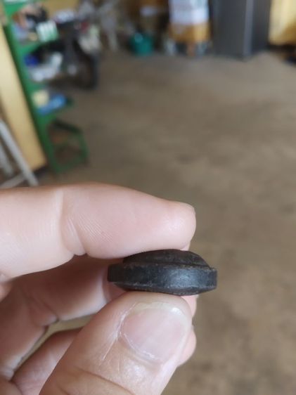 พระเนื้อผงแร่เหล็กน้ำพี้รูปทรงกลม(พระสังกัจจายน์(เนื้อดำสนิท)(พระหลวงพ่อนิยม)(วัดป่าหลักร้อย)(จังหวัดนครราชสีมา))พระบ้านพระเครื่องรางของมงคล รูปที่ 14