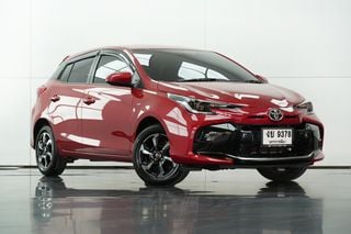 Toyota Yaris 1.2 Sport สี แดง ปี 2023 (86V6)  รถบ้านมือเดียว ราคาถูกสุดในตลาดไม่ต้องใช้เงินออกรถ