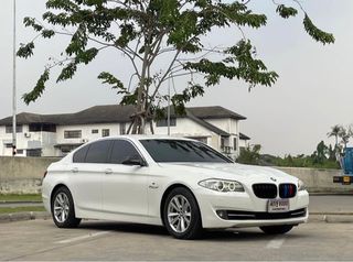 2013 BMW SERIES 5 520i F10 รถสวยพร้อมใช้งาน