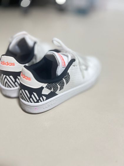 รองเท้า adidas สีขาว us7 (39.5) รูปที่ 5