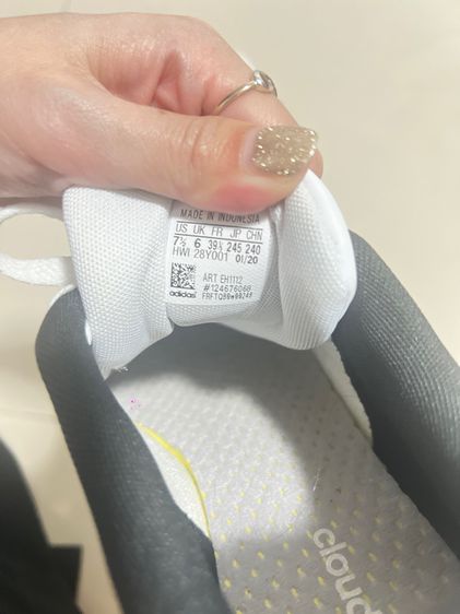 รองเท้า adidas สีขาว us7 (39.5) รูปที่ 6
