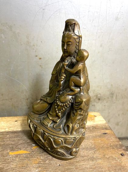 เจ้าแม่กวนอิม ปางประทานบุตรทองเหลือง A16 รูปที่ 2