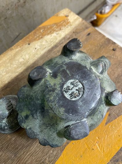 กาน้ำชา เต่าสลักอักษรจีนทองเหลืองสะสม รูปที่ 9