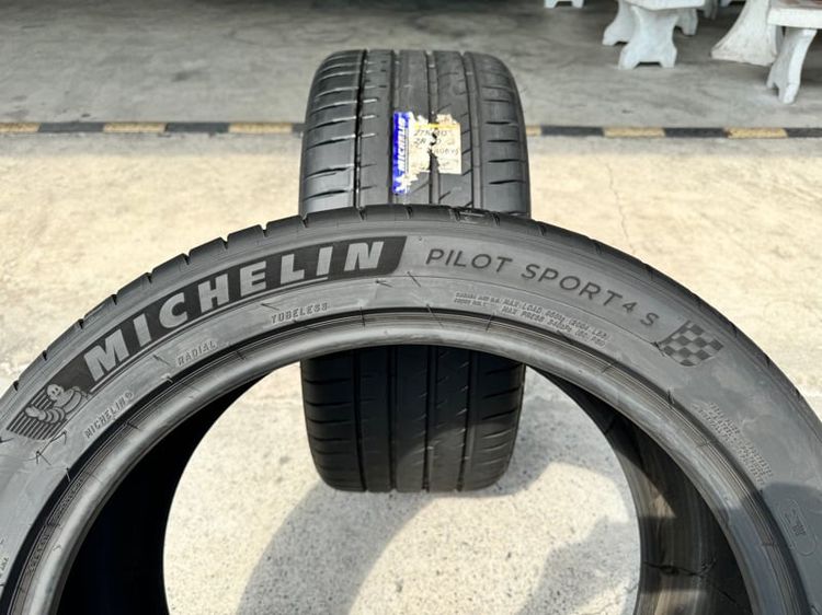 Michelin ขายยางใหม่ค้างปี มิชลิน 4S 275 40 20 ปี22 1ชุด ราคา 15000 บ