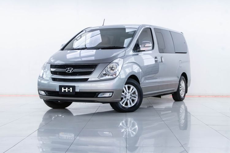 Hyundai H-1  2011 2.5 Deluxe Van ดีเซล ไม่ติดแก๊ส เกียร์อัตโนมัติ เทา รูปที่ 4