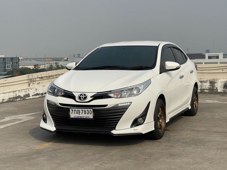 Toyota Yaris ATIV 2017 1.2 G Sedan เบนซิน ไม่ติดแก๊ส ขาว
