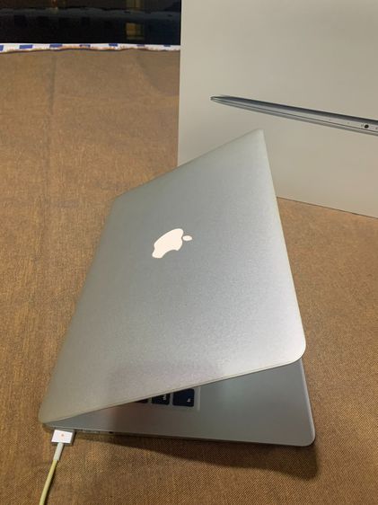ขาย MacBook Air 13 นิ้ว Early 2015 Core i5 1.6GHz RAM 2GB SSD 121GB สภาพสวยกริ๊บๆ อุปกรณ์ ขาย 20,000 บาทครับ รูปที่ 2