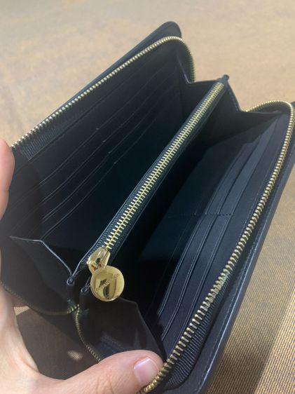 ขายกระเป๋าสตางค์ Leather Zip Rfid Wallet ของ Tiffani and Co รูปที่ 5