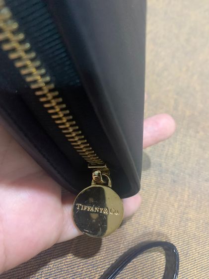 ขายกระเป๋าสตางค์ Leather Zip Rfid Wallet ของ Tiffani and Co รูปที่ 4