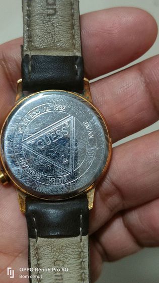 นาฬิกา Guess Vintage Unisex Gold Tone Round 1992 
สนใจทักได้ครับ หรือ 
นัดรับก็ได้ 
ตามสภาพที่ลงไว้เลยครับ รูปที่ 2