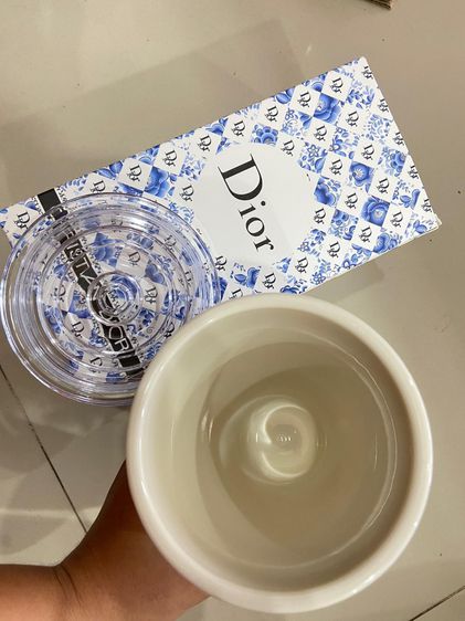 แก้วน้ำ Dior พร้อมหลอด งานพลาสติกหนา เก็บร้อน เย็นได้ ขนาด 750 ml. รูปที่ 5