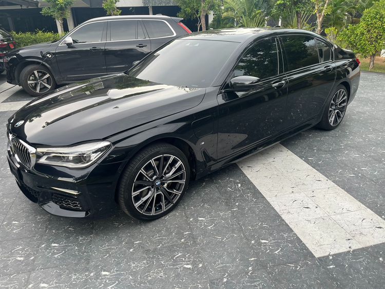 BMW Series 7 2019 740Le Sedan ดีเซล เกียร์อัตโนมัติ ดำ รูปที่ 3