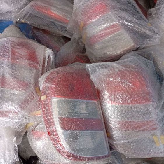 ไฟท้าย แท้ มาร์ท