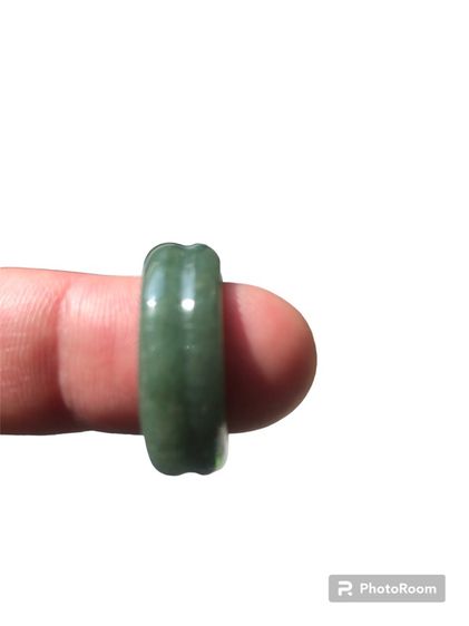 แหวนหยกพม่าแท้ เนื้อเขียวสวย ไซส์ 61(วงใน 19.5 มิลลิเมตร) รายละเอียดสินค้าด้านล่างค่ะ. รูปที่ 5