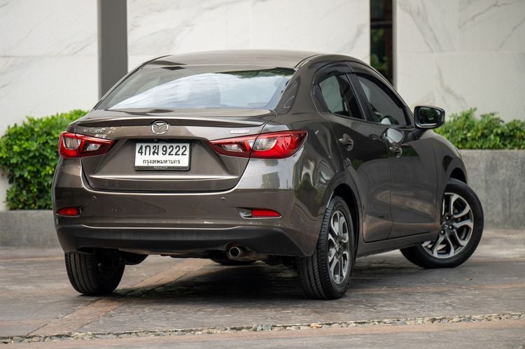 Mazda Mazda 2 2015 1.5 XD High Plus Sedan ดีเซล ไม่ติดแก๊ส เกียร์อัตโนมัติ น้ำตาล รูปที่ 4