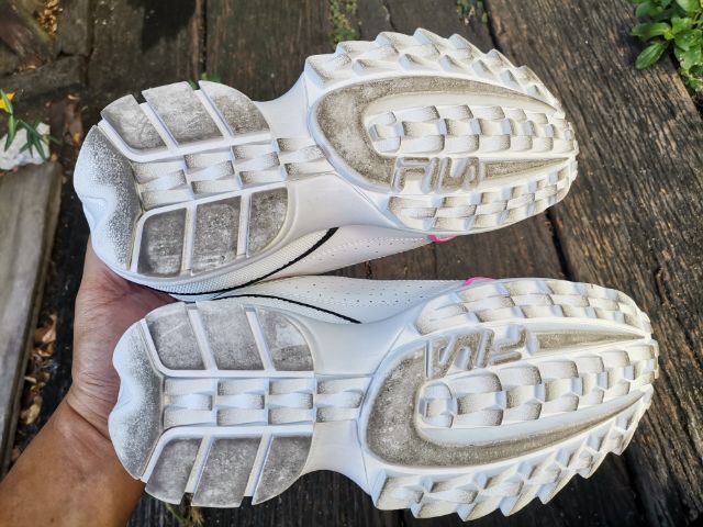 รองเท้าFILAขนาด39.5ยาว25cmสวยๆขาวๆใหม่ๆใส่ครั้งเดียวพื้นเต็มซอฟใหม่ส่งต่อ490บาทรวมส่งสนใจโทรหรือแชทได้เลยคับ รูปที่ 7