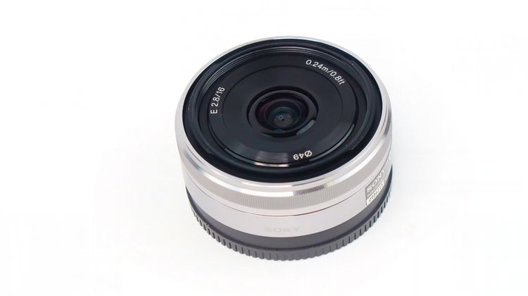 Sony Lens (SEL16F28) E 16mm f2.8 เลนส์แพนเค้ก สำหรับถ่ายในพื้นที่ภาพคับแคบหรือทิวทัศน์ - ID24010053 รูปที่ 2