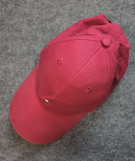 หมวกแก๊ป Tommy Hilfiger สีแดง 