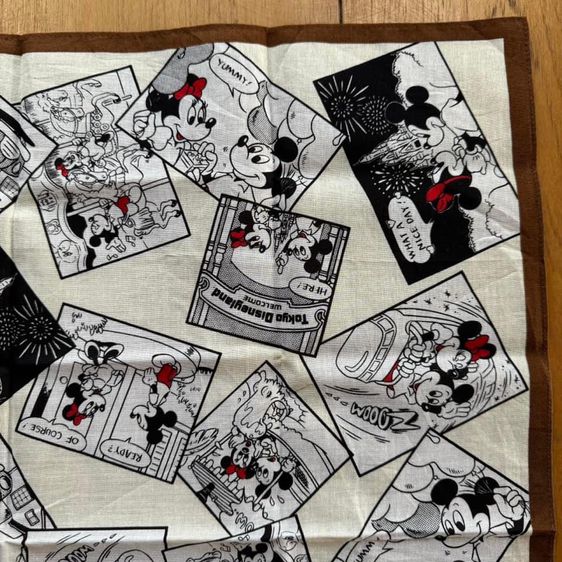 ผ้าเช็ดหน้ามิกกี้เมาส์ มินนี่เมาส์ ลายเรื่องราวมิกกี้ชวนมินนี่ไปออกเดทที่ Tokyo Disneyland Walt Disney Co. Mickey Mouse Minnie Mouse Bandana รูปที่ 3