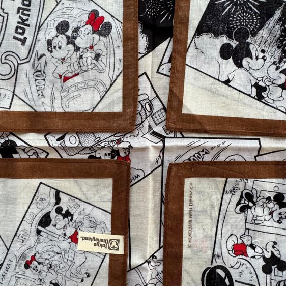 ผ้าเช็ดหน้ามิกกี้เมาส์ มินนี่เมาส์ ลายเรื่องราวมิกกี้ชวนมินนี่ไปออกเดทที่ Tokyo Disneyland Walt Disney Co. Mickey Mouse Minnie Mouse Bandana รูปที่ 7