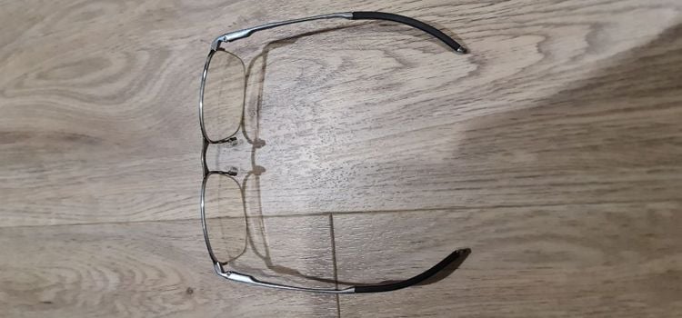 Oakley แว่นสายตาปรับแสง Progressive รูปที่ 1
