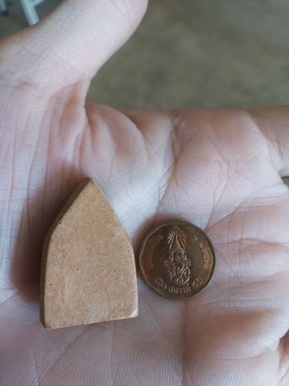 พระเนื้อดินพิมพ์เล็ก(พระขุนแผนพิมพ์เล็กหลังเรียบไม่ทราบเกจิ)พระบ้านพระเครื่องรางของมงคล รูปที่ 4