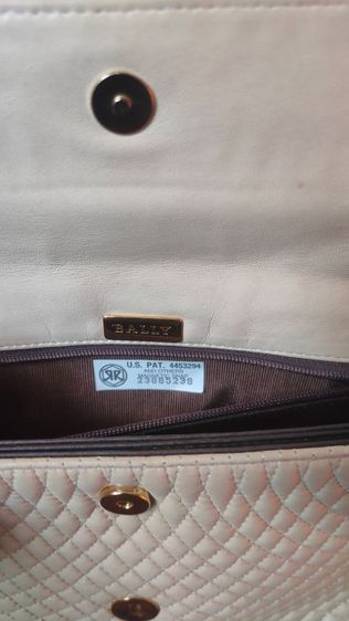 กระเป๋าหนัง BALLY Quilted Chain Shoulder Bag Leather Beige  รูปที่ 6