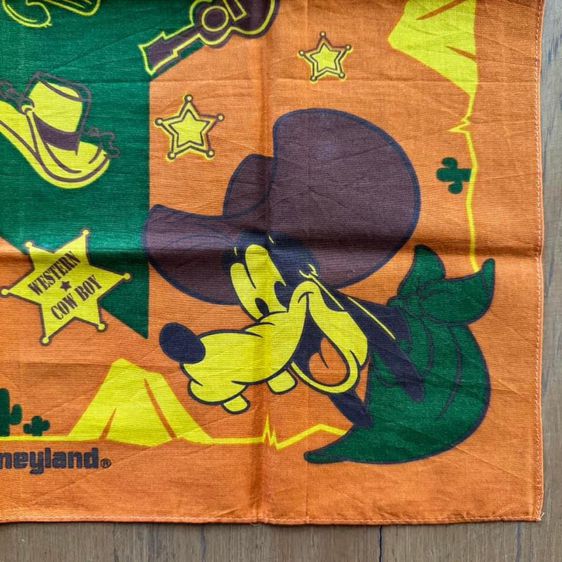 ผ้าเช็ดหน้ามิกกี้เมาส์ กูฟฟี่ ลายคาวบอย WESTERN COWBOY Tokyo Disneyland Mickey Mouse Goofy Dog Bandana รูปที่ 3