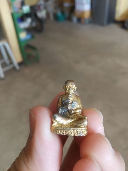 พระเนื้อโลหะกะไหล่ทอง(พระรูปหล่อพระสมเด็จพุฒาจารย์โตพรหมรังสี(กะไหล่ทอง)ไม่ทราบที่)พระบ้านพระเครื่องรางของมงคล รูปที่ 4