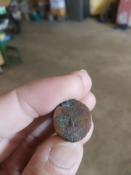 พระเนื้อทองแดงรมดำ(พระรูปหล่อเอกลักษณ์พระหลวงพ่อคูณปริสุทโธวัดบ้านไร่(จังหวัดนครราชสีมา)(ไม่ทราบรุ่น))พระเครื่องรางของมงคลพระบ้าน รูปที่ 13