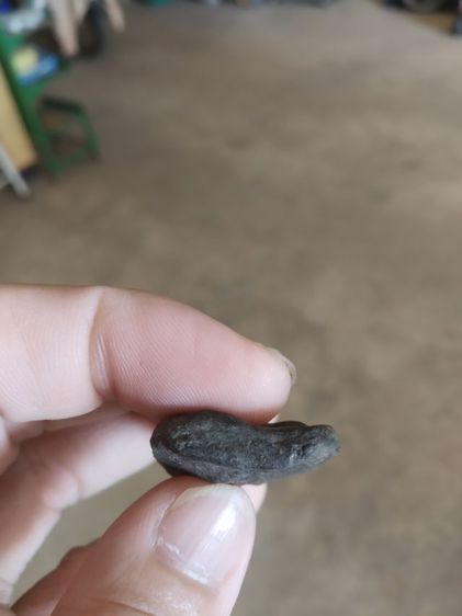 พระเนื้อดินผสมผงพิมพ์ใหญ่(พระขุนแผนไข่ผ่าซีกเนื้อออกดำ(ไม่ทราบพระเกจิที่สร้าง)070204)พระบ้านพระเครื่องรางของมงคลพระบ้านพระเครื่องรางของมงคล รูปที่ 16