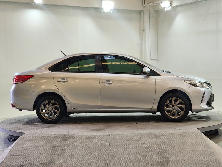 Toyota Vios 2017 1.5 E Sedan เบนซิน ไม่ติดแก๊ส เกียร์อัตโนมัติ บรอนซ์เงิน รูปที่ 4