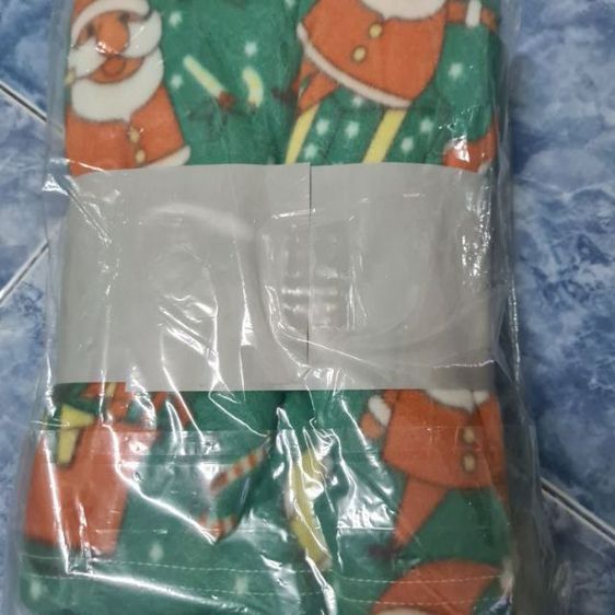 ผ้าห่มสีเขียวลายซานต้าของขวัญ รูปที่ 2