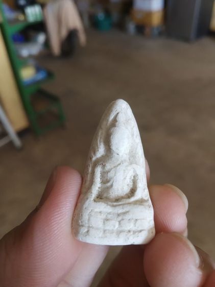 พระเนื้อผงผสมว่าน(พระพุทธชินราชหลังเรียบไม่ทราบเกจิเนื้อออกขาว(230234))พระบ้านพระเครื่องรางของมงคล