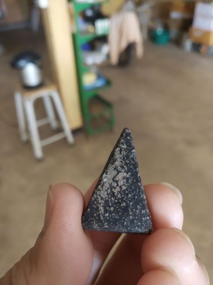 พระเนื้อผงดินว่านและผงใบลานพิมพ์เล็ก(พระพิมพ์พระนางพญาพิมพ์เล็กหลังเรียบ(ไม่ทราบพระเกจิที่สร้าง)(230240))พระบ้านพระเครื่องรางของมงคล รูปที่ 8