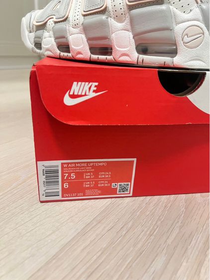 Nike Air More Uptempo US 7.5  24.5 cm  รูปที่ 7