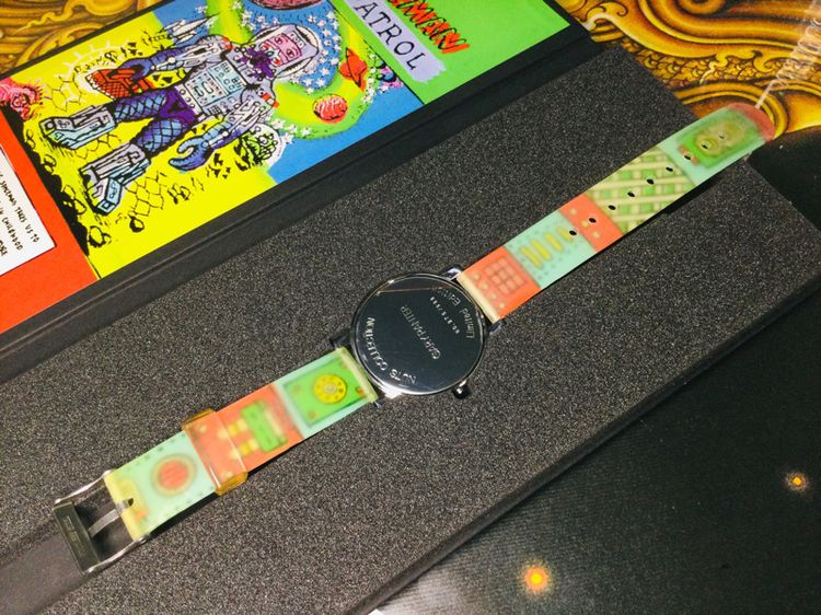 NUTS COLLECTION watch SPACEMAN ON PATROL by GARY PANTER  Limited edition  รูปที่ 4