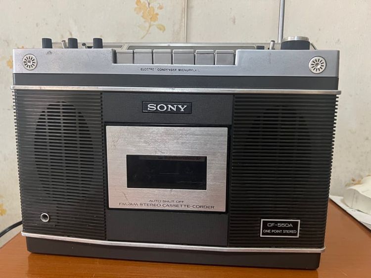 เครื่องเสียงไฮไฟ เครื่องเล่นวิทยุเทป Sony CF550A อายุร่วม40ปี ใช้ได้ทั้งเทปและวิทยุ