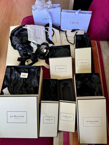 ขายเหมา กล่อง ถุงกระดาษ Jo Maloneพร้อมริบบิ้นของแท้และถุงกระดาษ Diorและถุงผ้า Dior ของแท้ รูปที่ 2