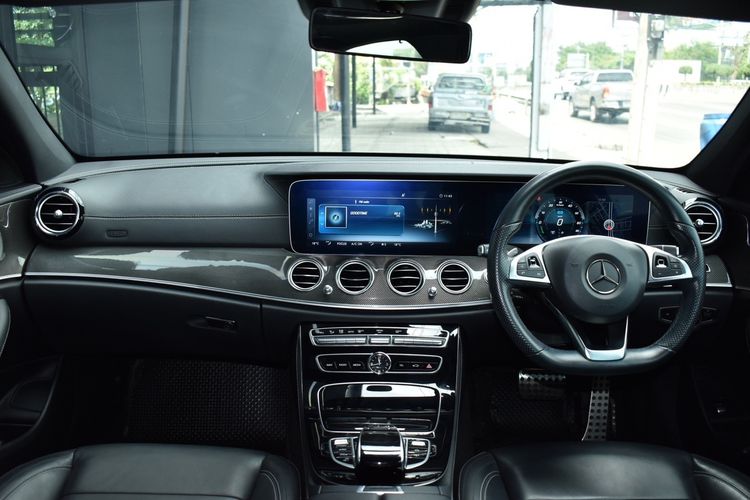Mercedes-Benz E-Class 2019 E350 AMG Sedan ปลั๊กอินไฮบริด (PHEV) ไม่ติดแก๊ส เกียร์อัตโนมัติ ขาว รูปที่ 3