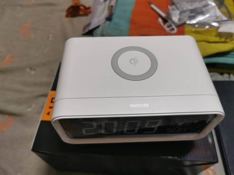 นาฬิกาตั้งโต๊ะดิจิทัล มีฟังก์ชั่น Wireless Charging รูปที่ 3
