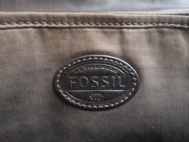 ขายกระเป๋าหนังแท้ FOSSIL สะายข้างใส่เอกสารหนังแท้สีน้ำตาล รูปที่ 3