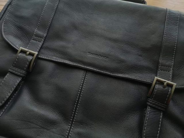 กระเป๋าหนังแท้สีดำแบรนด์ SAMSONITE 
สภาพใหม่นอก ใน ใบใหญ่ใส่ Notebook ได้ รูปที่ 3