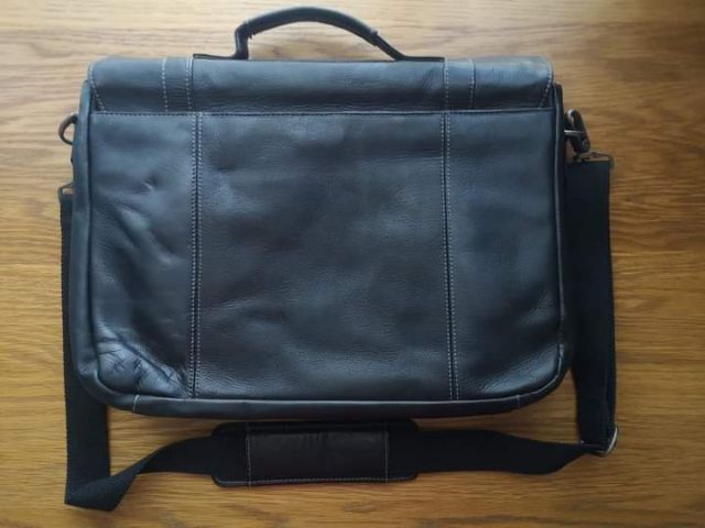 กระเป๋าหนังแท้สีดำแบรนด์ SAMSONITE 
สภาพใหม่นอก ใน ใบใหญ่ใส่ Notebook ได้ รูปที่ 2
