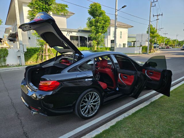 BMW Series 4 2015 420i Sedan เบนซิน ไม่ติดแก๊ส เกียร์อัตโนมัติ ดำ รูปที่ 3