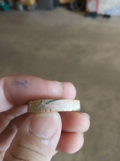 พระเนื้อผงน้ำมันสายรุ้งรูปทรงกลม(รัชกาลที่ห้าหลังครุฑออกวัดหนองจระเข้(ปราจีนบุรี))พระบ้านพระเครื่องรางของมงคล รูปที่ 18